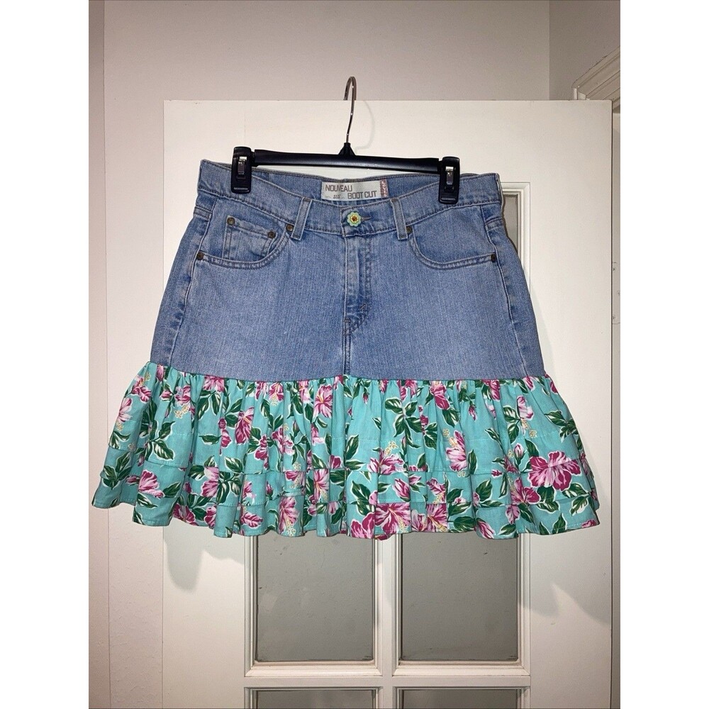 Levi’s Denim Mini Skirt 10 Upcycled Floral Ruffle Y2K Twee Festival Rodeo Boho
